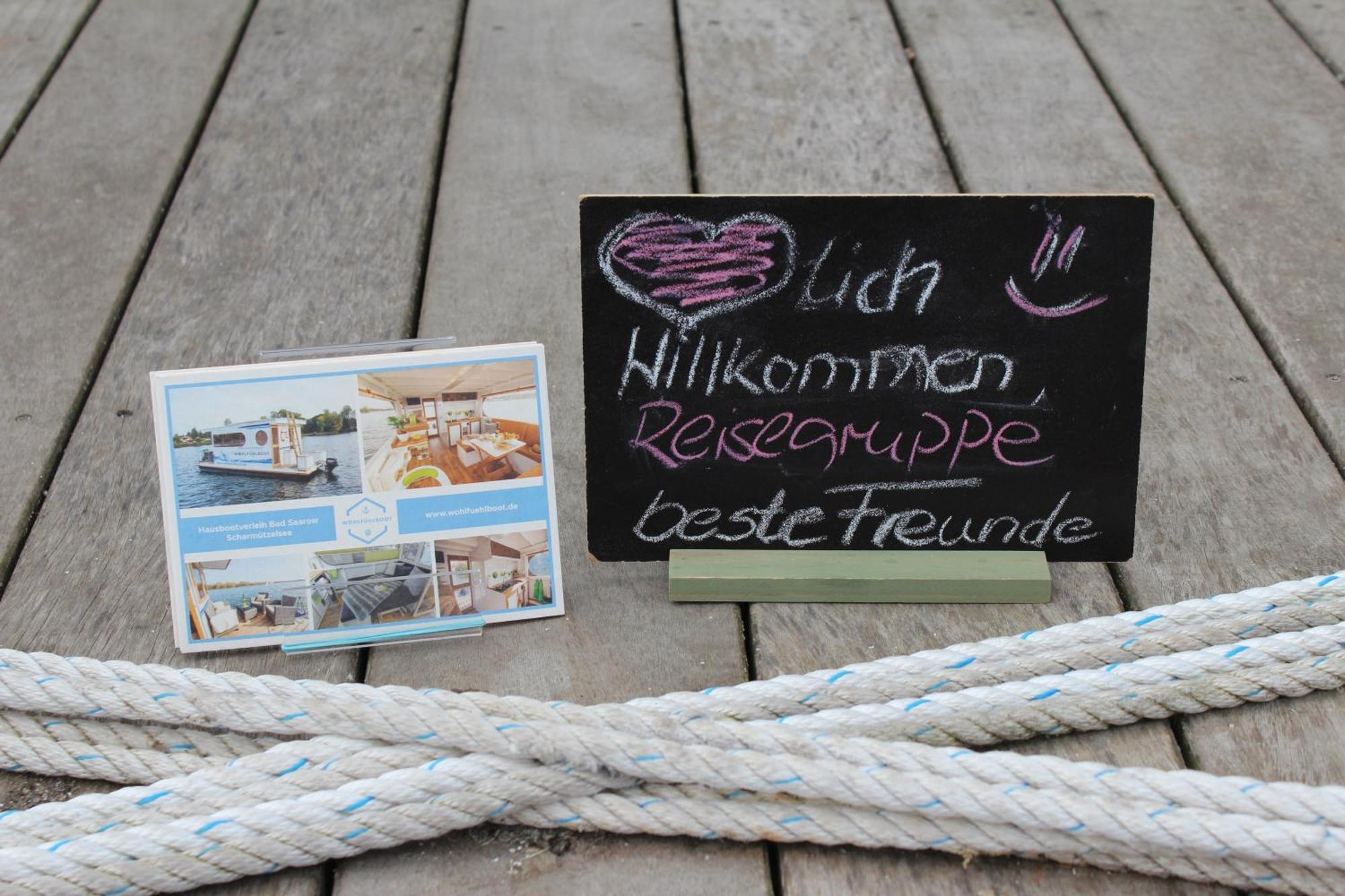 Wohlfuehlboot Hausboot - Festlieger Im Hafen Bad Saarow - Wc An Bord, Dusche An Land Exterior foto