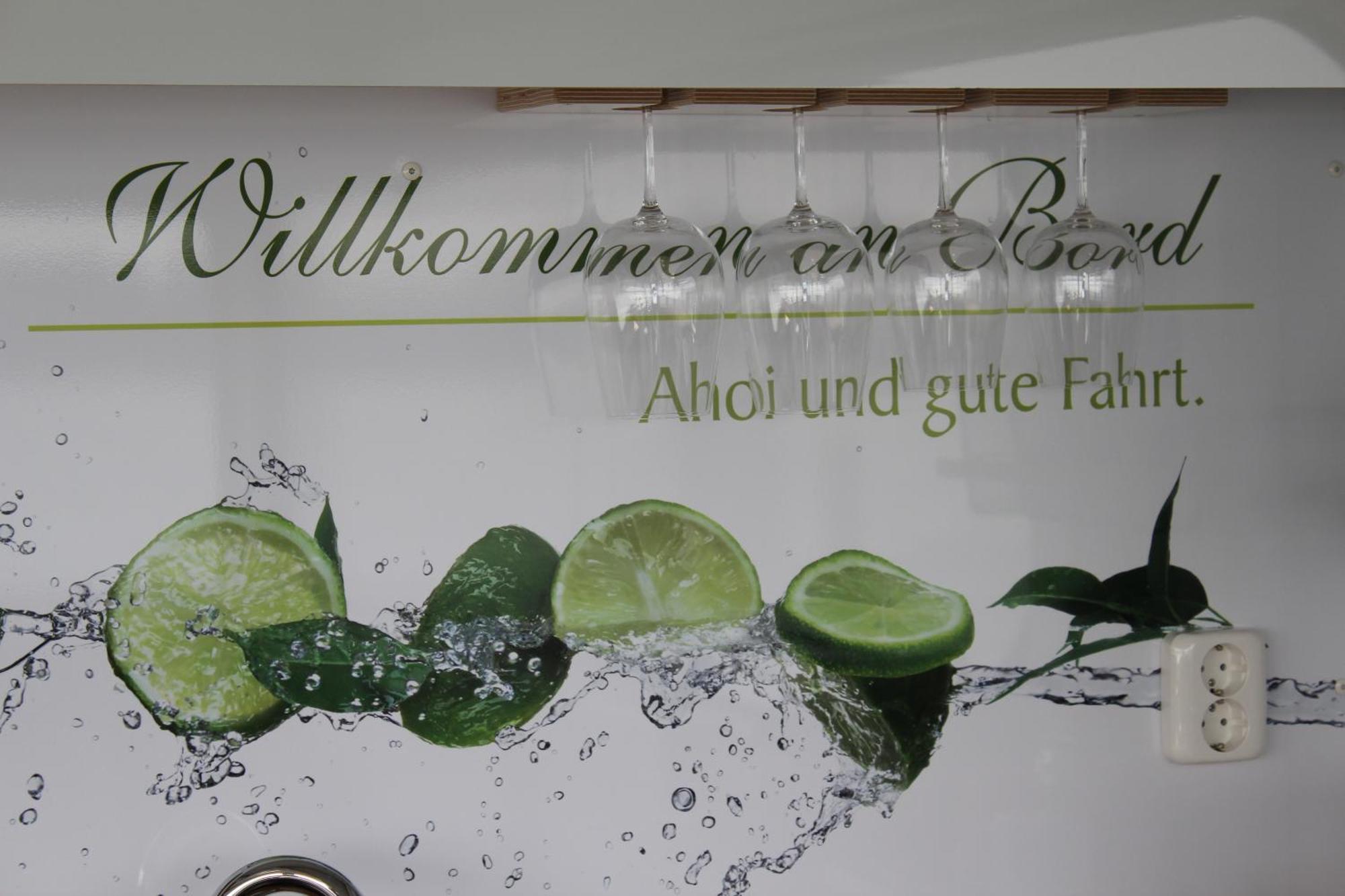Wohlfuehlboot Hausboot - Festlieger Im Hafen Bad Saarow - Wc An Bord, Dusche An Land Exterior foto